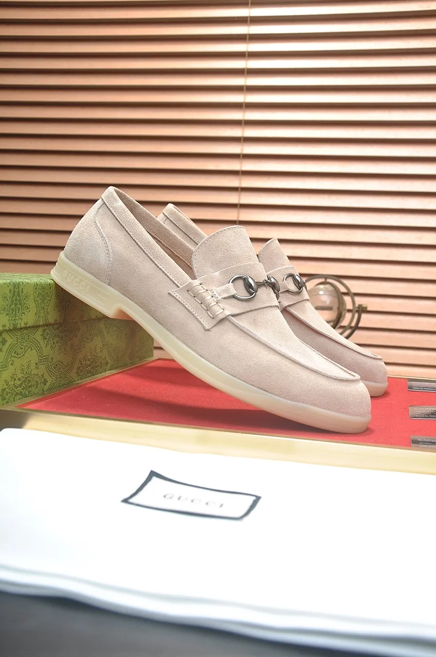 Men's shoes 💰440💶【GUCCI】 (High-end Niuli) New 🍀Gucci* - top version Gucci classic casual leather shoes! It is made of imported original cowhide and has a comfortable first layer of cowhide lining! Original wear-resistant rubber outsole! High quality products! Code number 38-44!